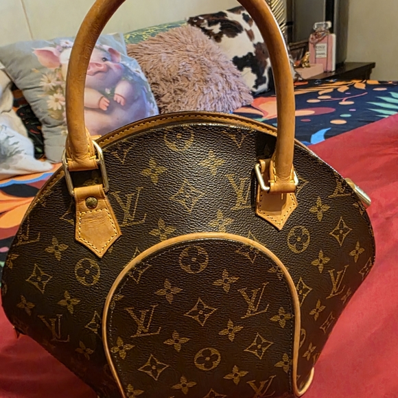 Louis Vuitton Handbags - Louis Vuitton Brown and Tan Monogram Shoulder Bag